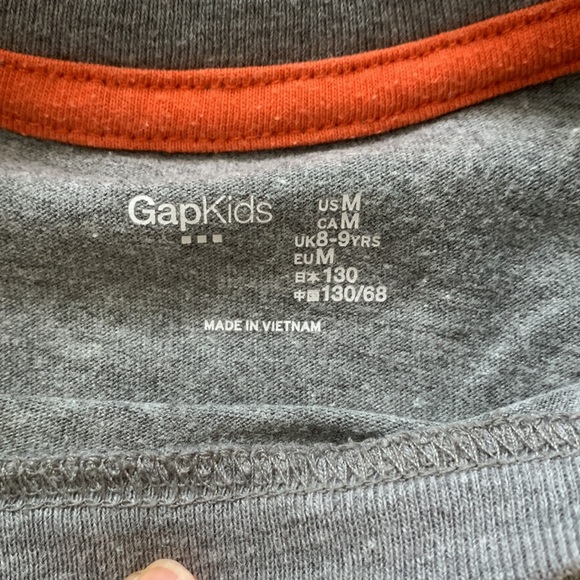 Gap Kids shirts 8-9 years - Picture 5 of 7